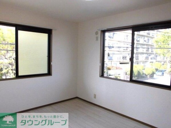 パストラルガーデン Bの物件内観写真